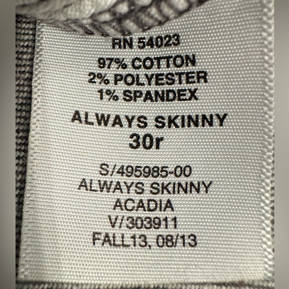 EUC Gap 1969 Skinny Jeans (30) - Picture 5 of 7